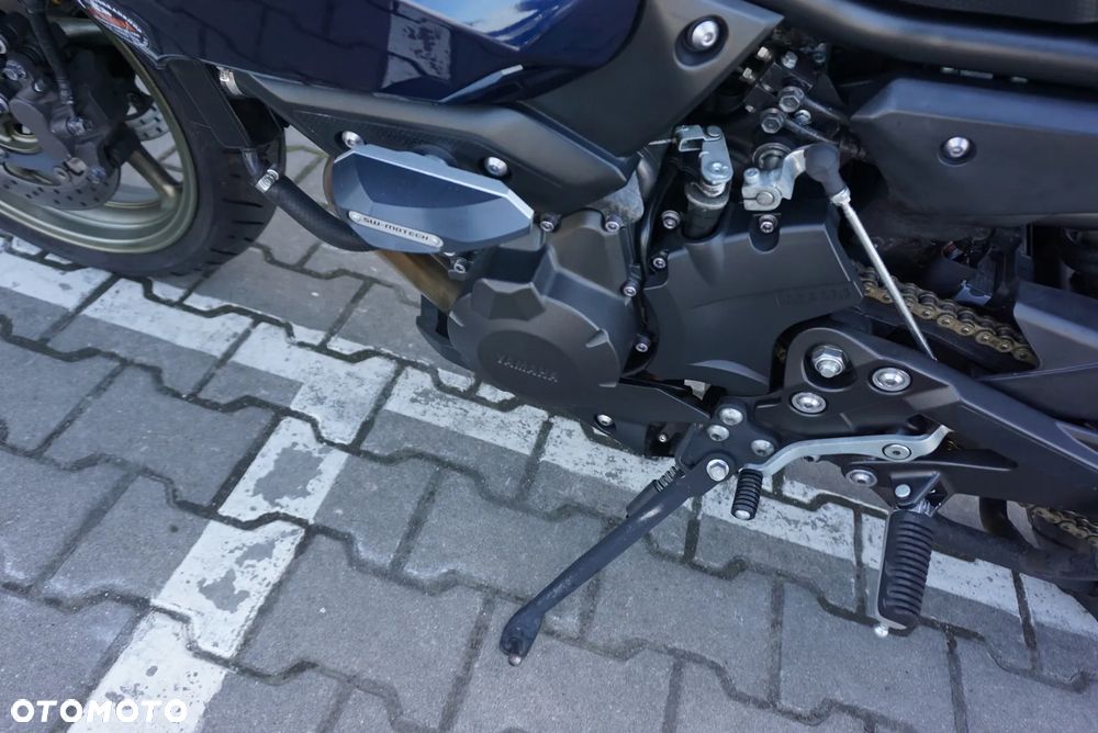 Yamaha XJ - 17