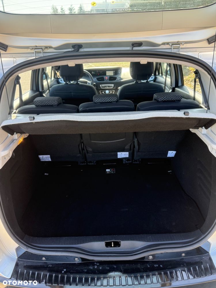 Renault Scenic dCi 110 EDC Paris - 17