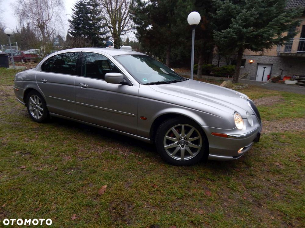 Jaguar S-Type - 4