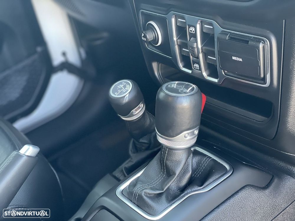 Jeep Wrangler Unlimited 2.2 CRD Night Eagle AT - 39