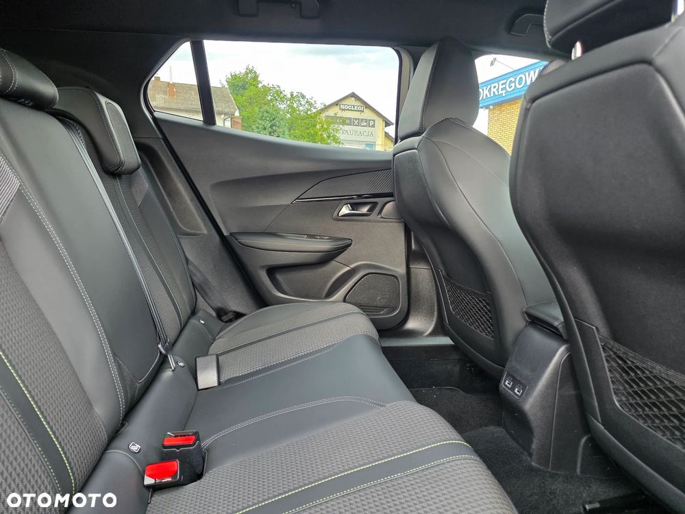 Peugeot 2008 1.5 BlueHDi GT Line S&S EAT8 - 28