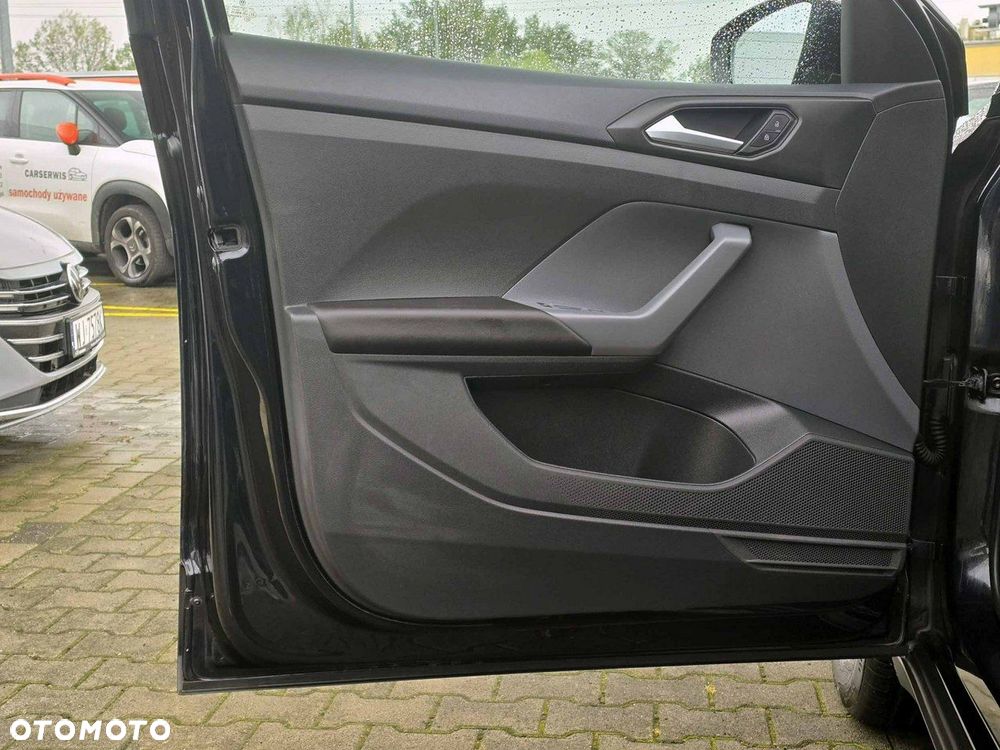 Volkswagen T-Cross - 12