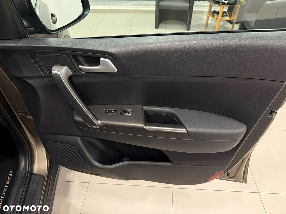 Kia Sportage 1.6 GDI 2WD Attract - 22