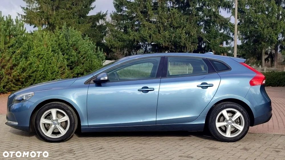 Volvo V40 D2 Momentum - 4