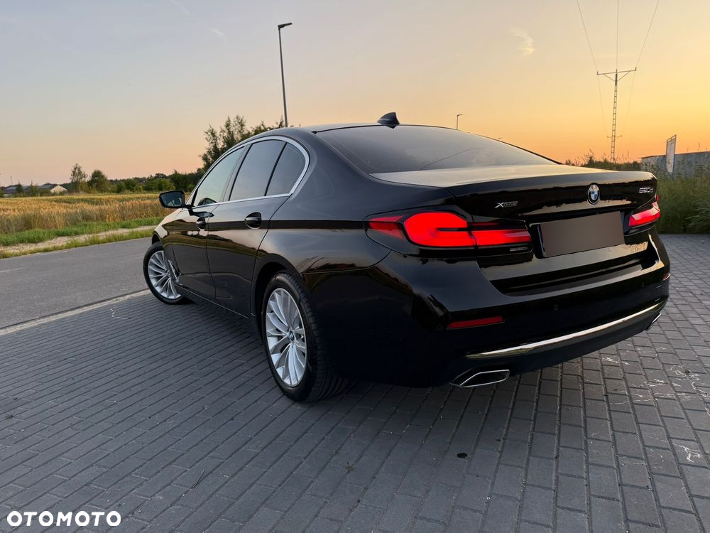 BMW Seria 5 520d xDrive Luxury Line - 4