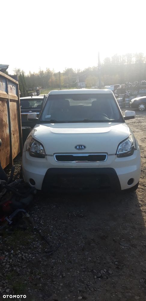 KIA SOUL I 09- SILINIK 1.6CRDI 115 KONI D4FB skrzynia biegów maska dzwi zderzak klapa tył  LAKIER -A1 - 2