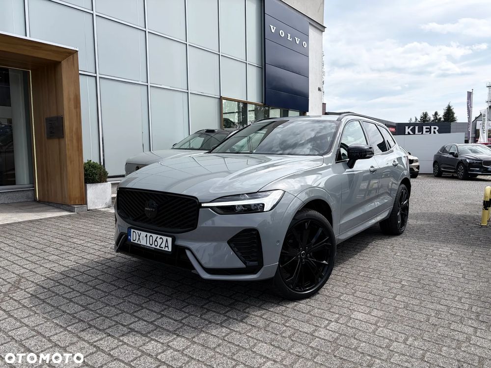 Volvo XC 60 B5 B AWD Plus Black Edition - 1