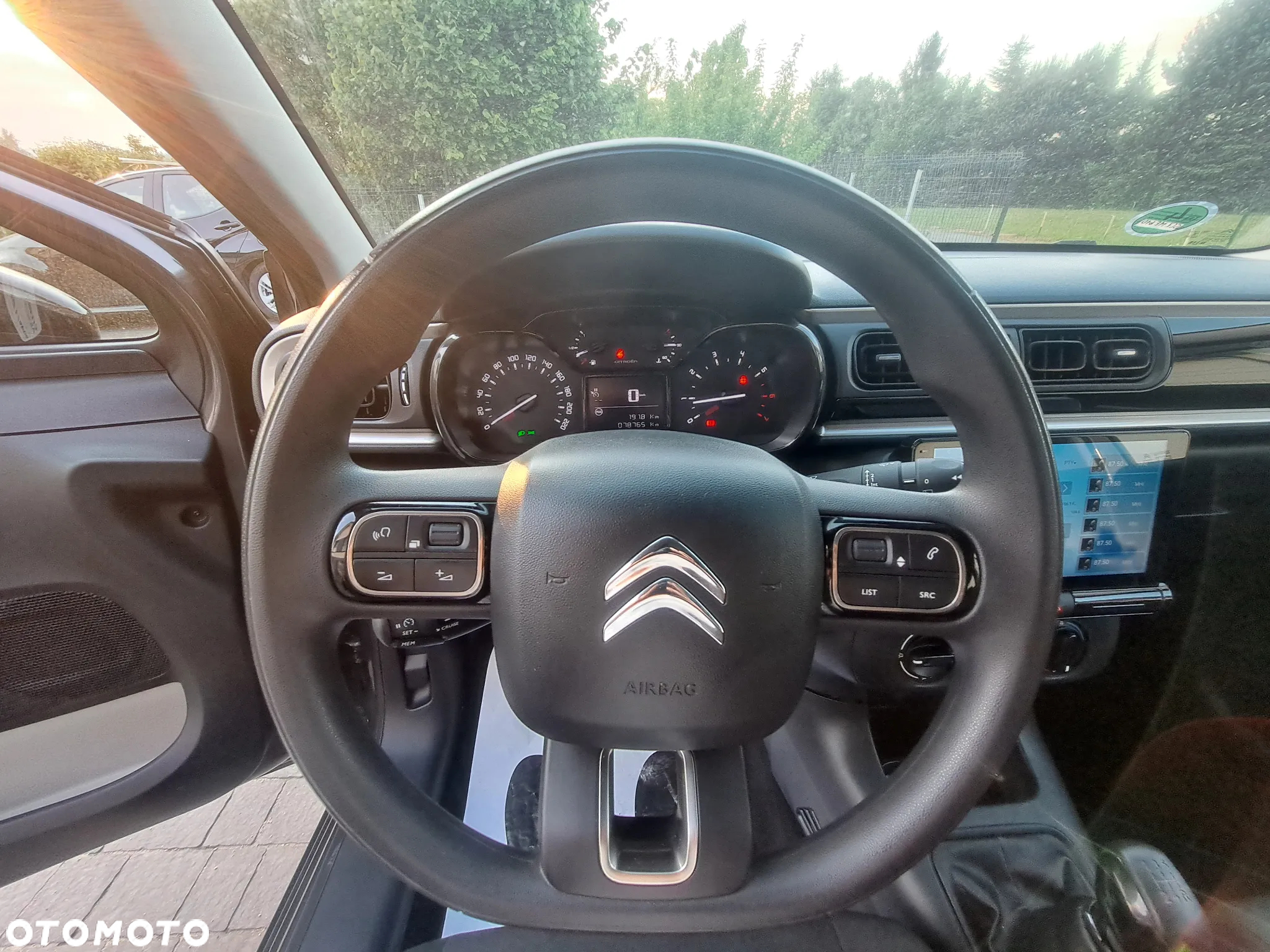 Citroën C3 1.2 PureTech Exclusive - 26