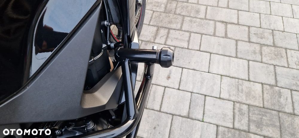 Kawasaki Ninja 1000 SX - 6