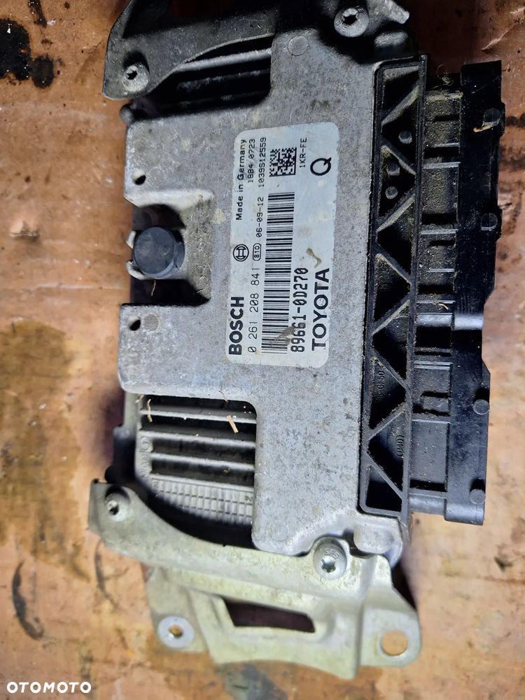 sterownik komputer silnika TOYOTA YARIS II 0261208841 89661-0D270 OE EUROPA   (6/17)