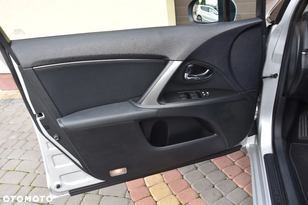 Toyota Avensis 1.8 Edition - 31