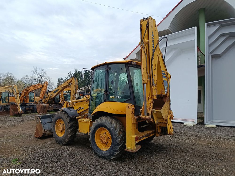 Komatsu WB93S-5E0 - 3