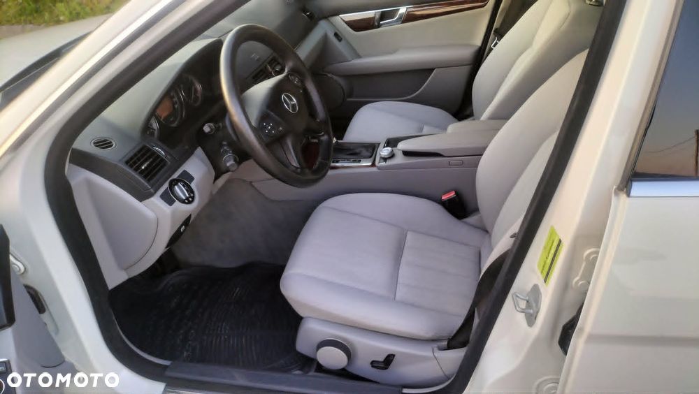 Mercedes-Benz Klasa C 200 CDI DPF Automatik Elegance - 12