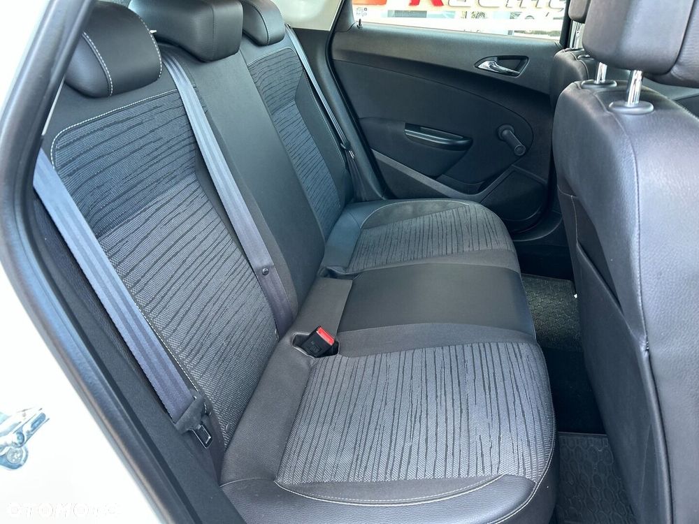 Opel Astra - 25