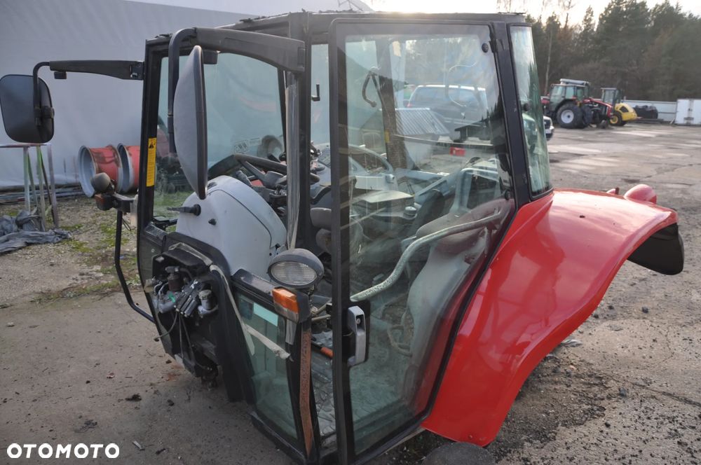 KABINA CZESCI KABINY  MASSEY FERGUSON 7480 6480 6485 - 7