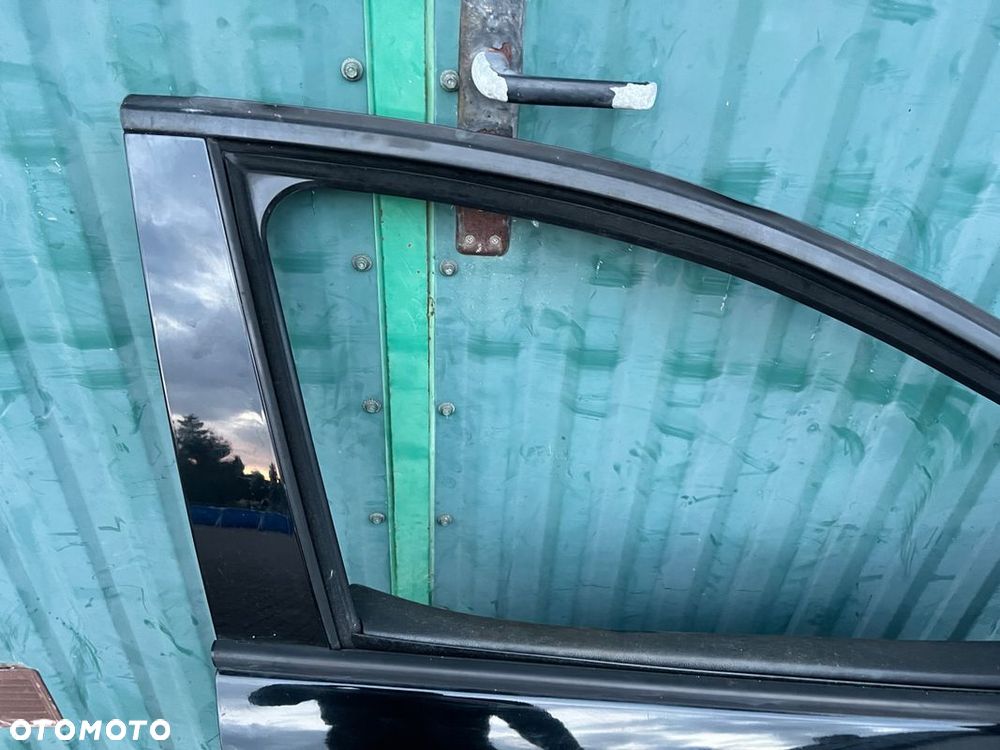 Drzwi PRZEDNIE PRAWE prawy przód RENAULT MEGANE 3 III HB kod lakieru: TEGNE - 2