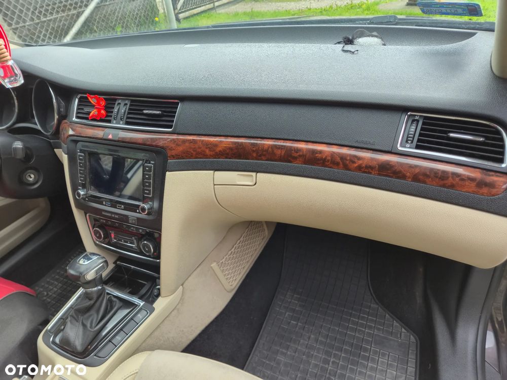 Skoda Superb 2.0 TDI Ambition DSG - 14
