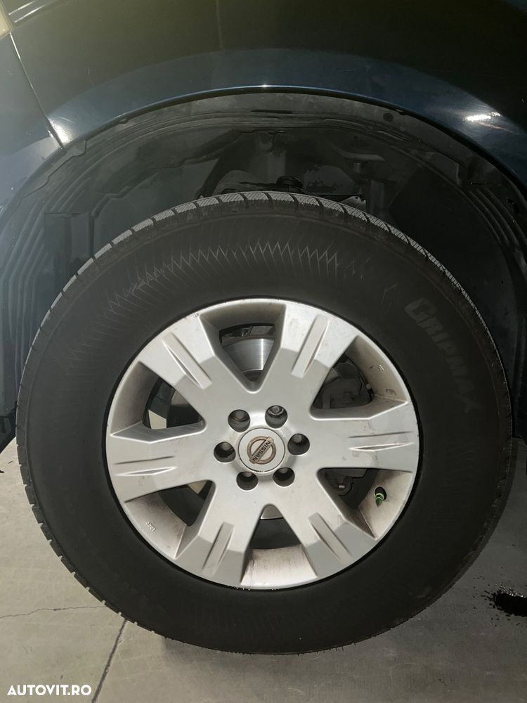 Nissan Pathfinder - 11