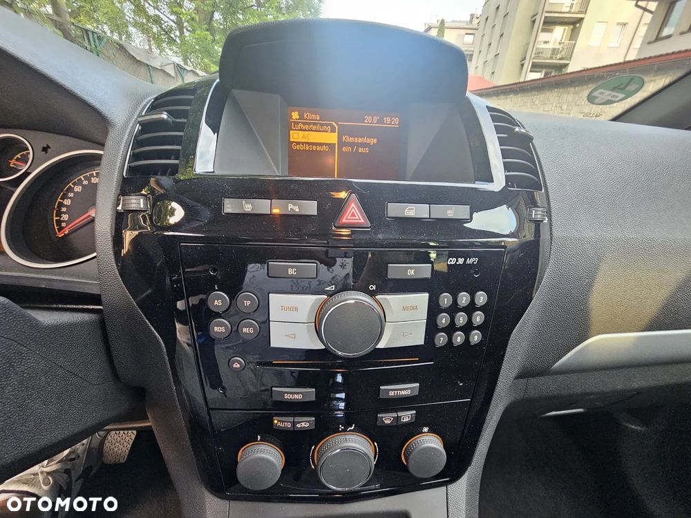 Opel Zafira 1.8 Cosmo - 14