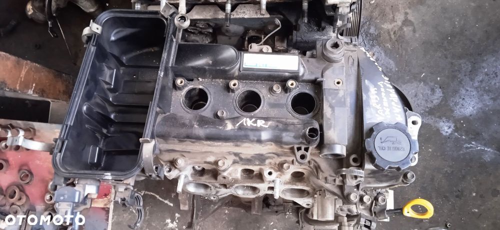 Silnik słupek Toyota Yaris II 1KR - 2