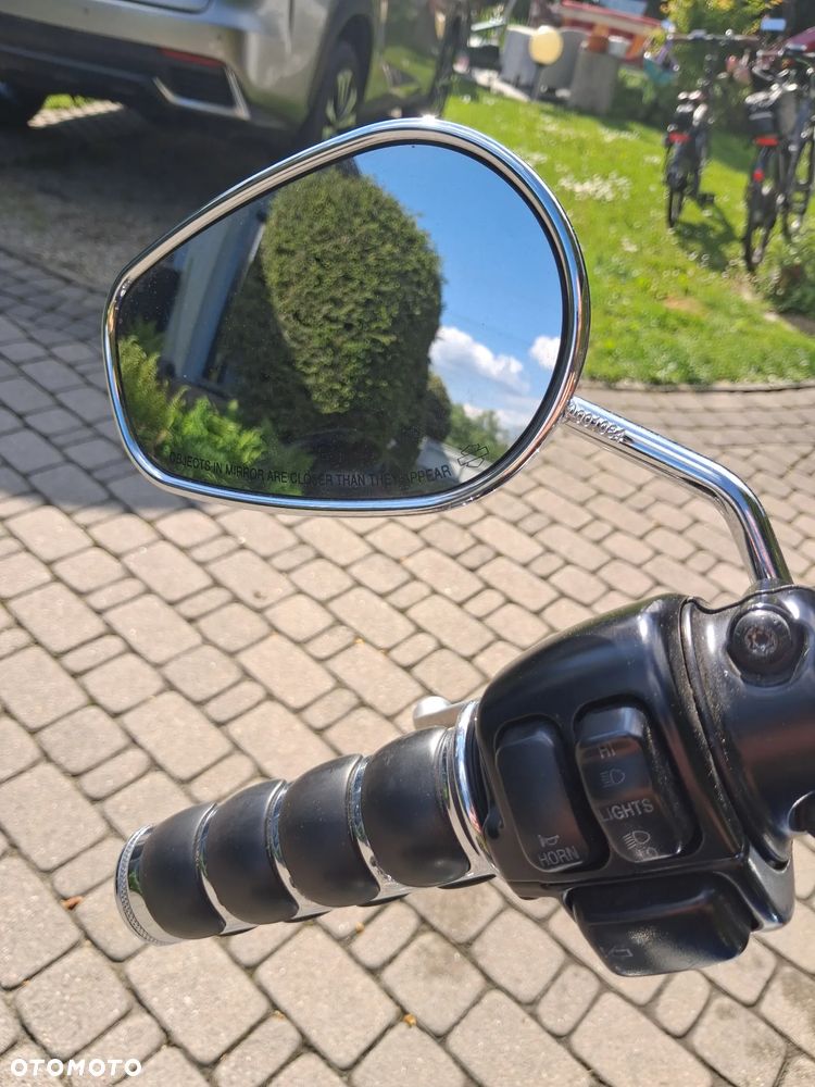 Harley-Davidson Softail Deluxe - 28