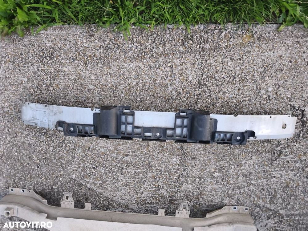 Armătură bară față/ armătură bară spate Opel Astra H break - 2