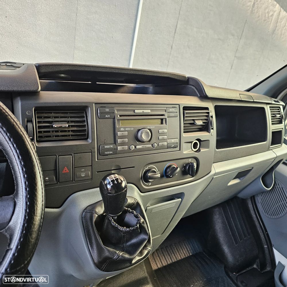 Ford Transit - 13