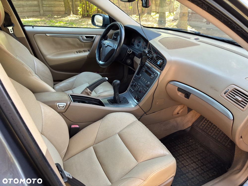 Volvo S60 2.4D5 Diament - 19