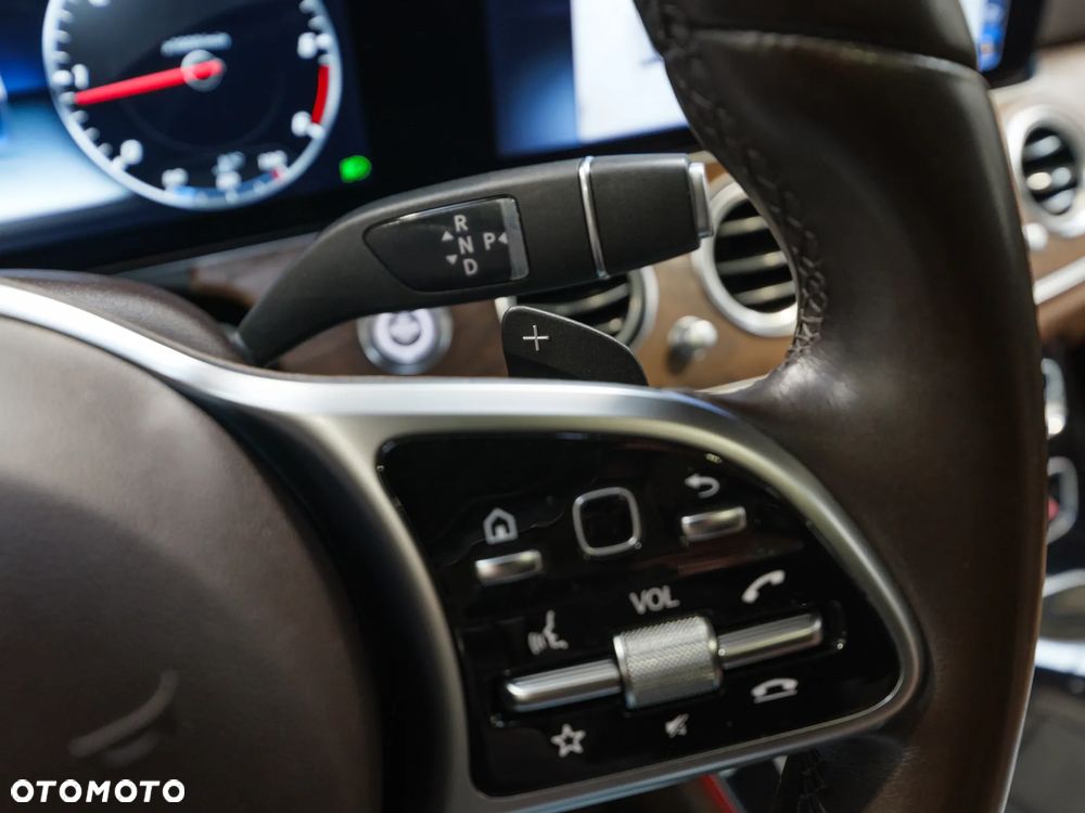 Mercedes-Benz Klasa E 220 d 4-Matic All-Terrain - 35