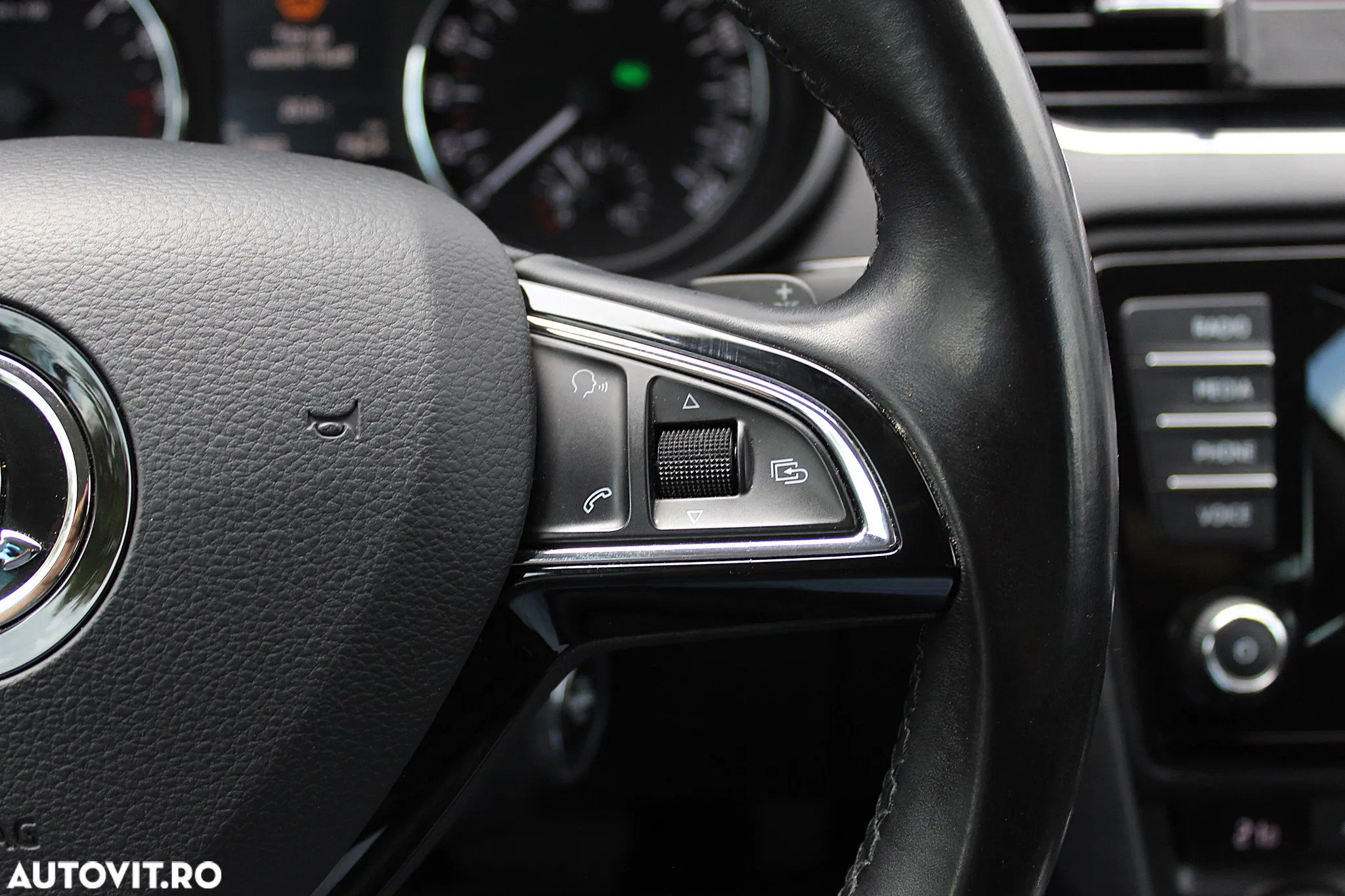 Skoda Octavia 2.0 TDI ELEGANCE DSG - 18