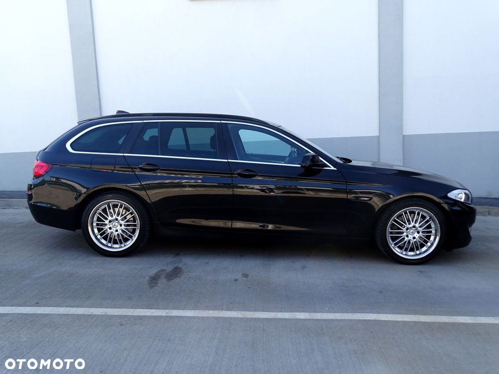 BMW Seria 5 528i xDrive Sport-Aut - 4