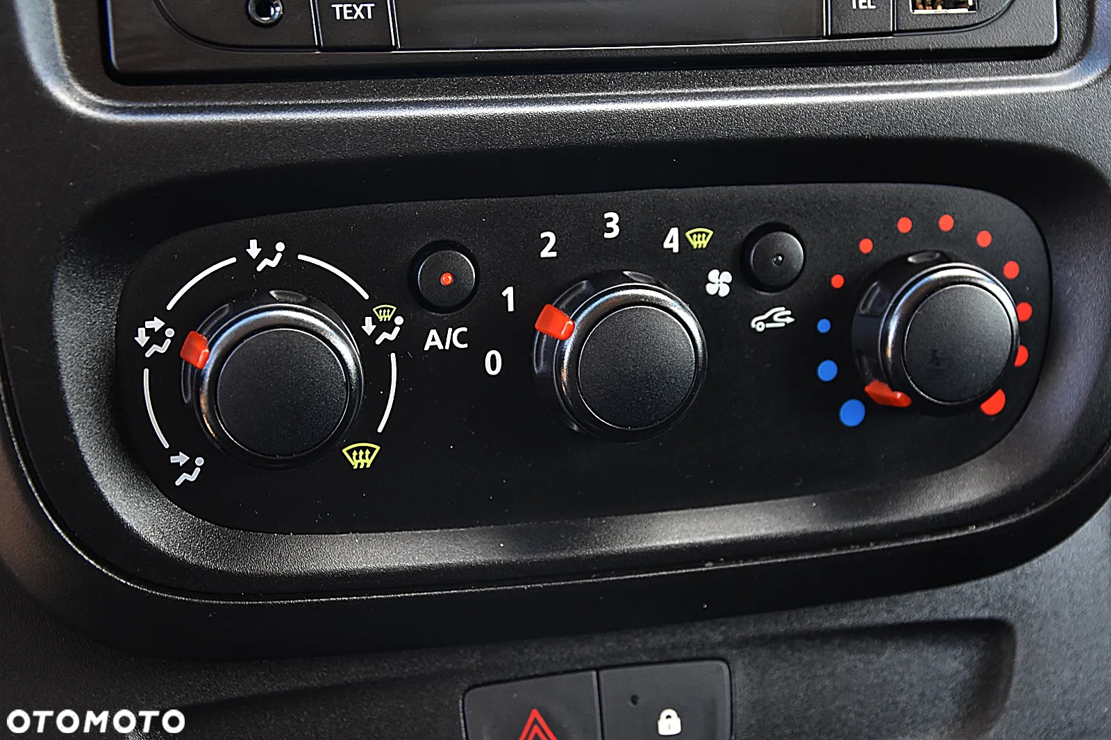Nissan NV300 - 16