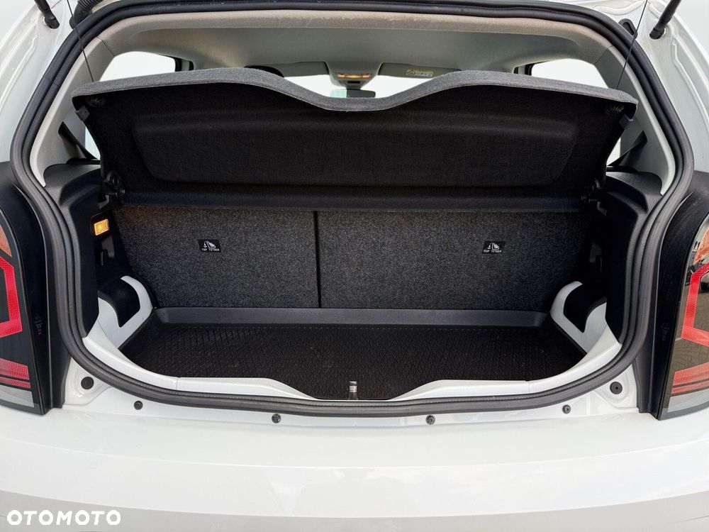 Volkswagen up! - 13