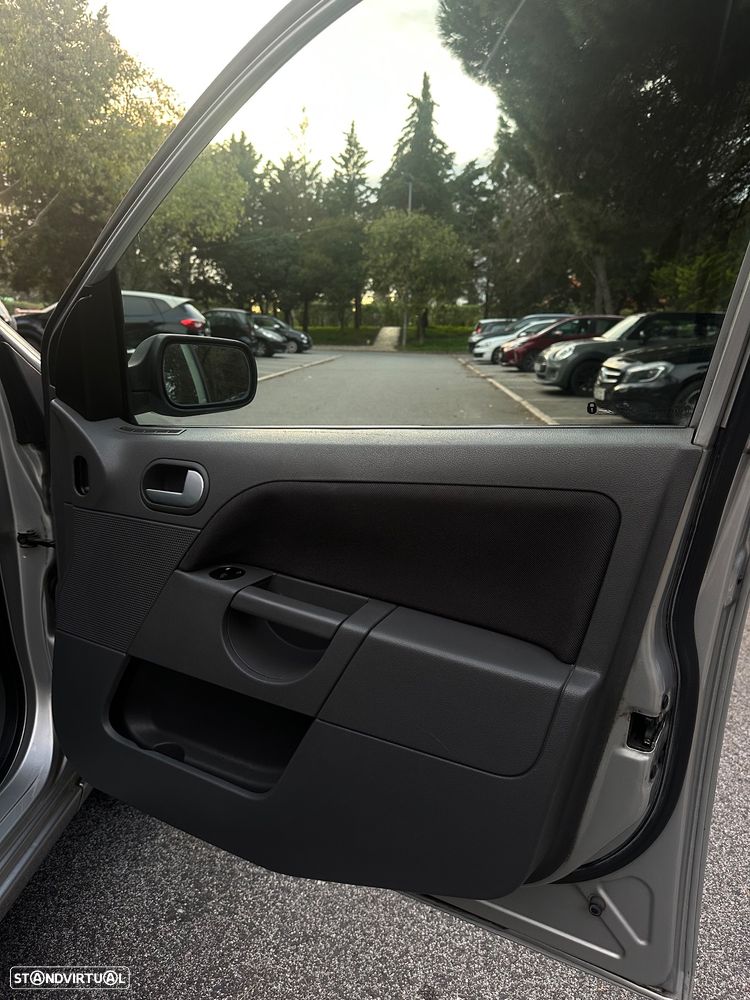 Ford Fiesta 1.25 Trend - 13