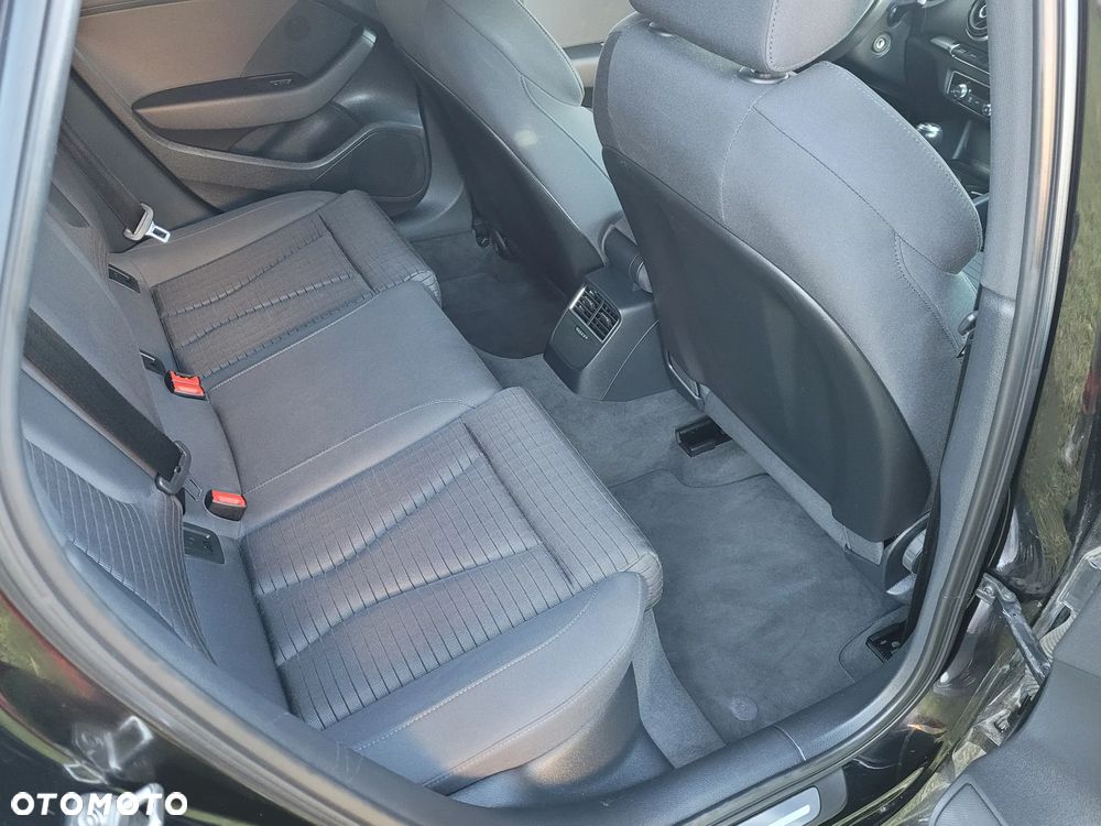 Audi A3 Sportback - 13