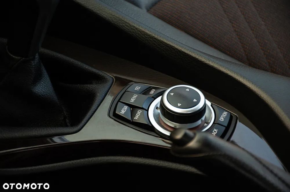 BMW X1 sDrive18d - 35