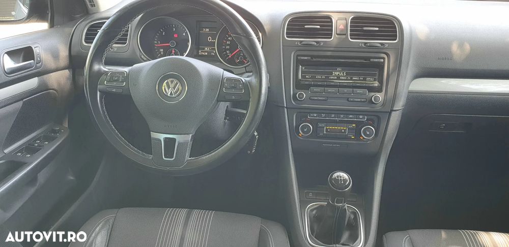Volkswagen Golf 1.6 TDI DPF MATCH - 21