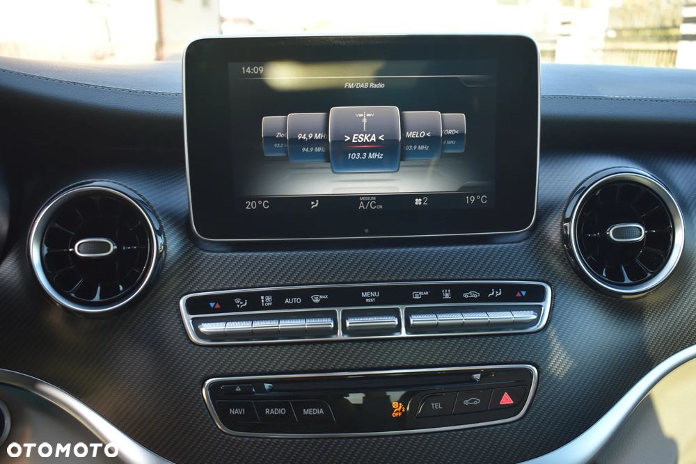 Mercedes-Benz Klasa V 300 d 4-Matic Exclusive 9G-Tronic (d³ugi) - 21