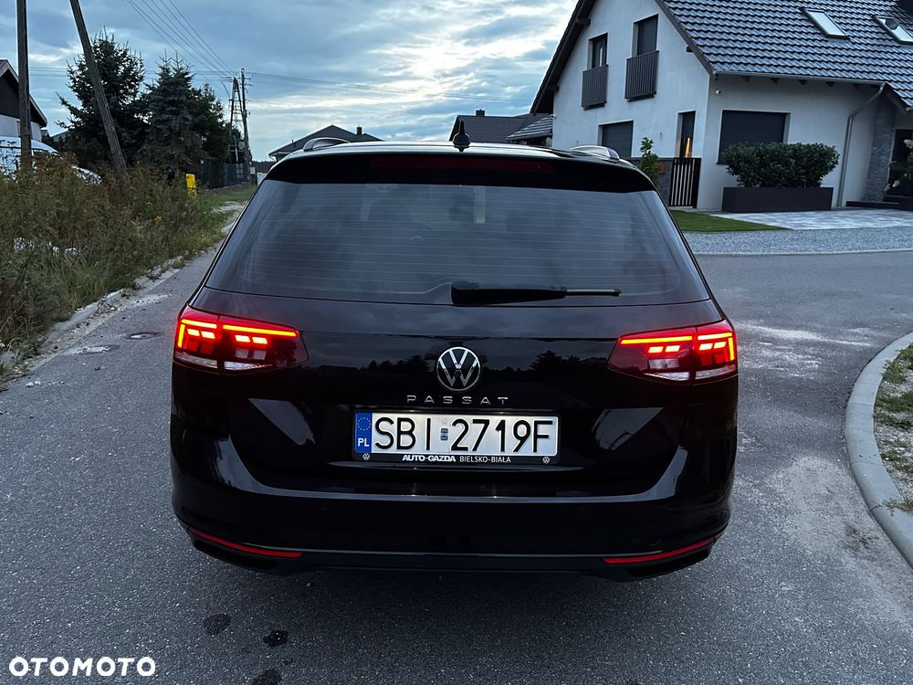 Volkswagen Passat - 12