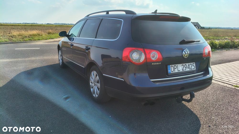 Volkswagen Passat 2.0 TDI Trendline - 4