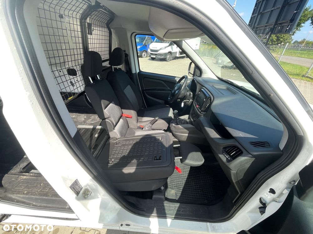 Fiat Doblo Maxi Salon PL - 18