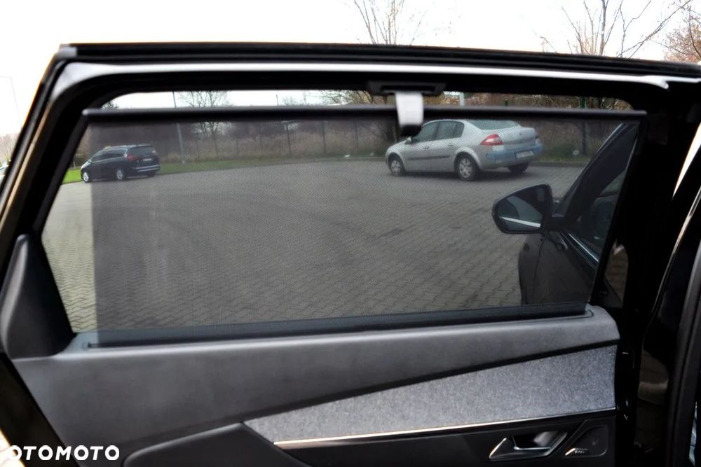 Peugeot 5008 PureTech 130 Stop & Start Allure Business-Paket - 16