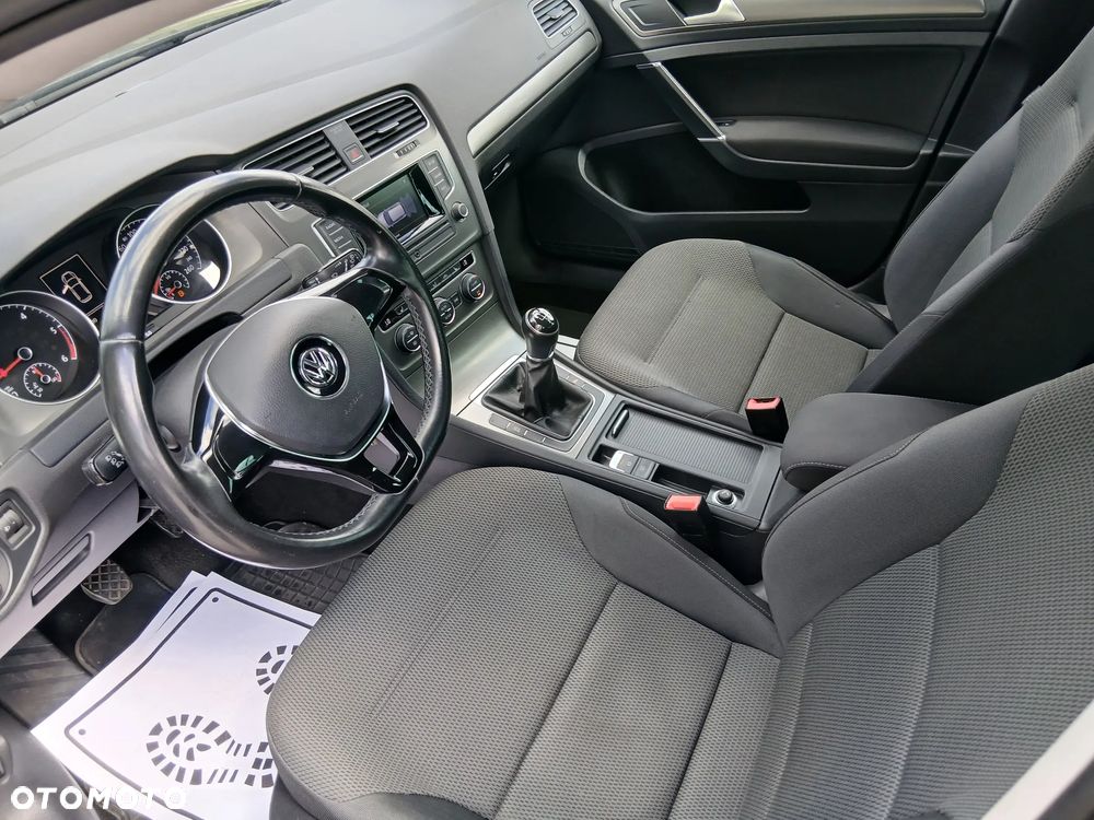 Volkswagen Golf 1.6 TDI BlueMotion Technology Comfortline - 11