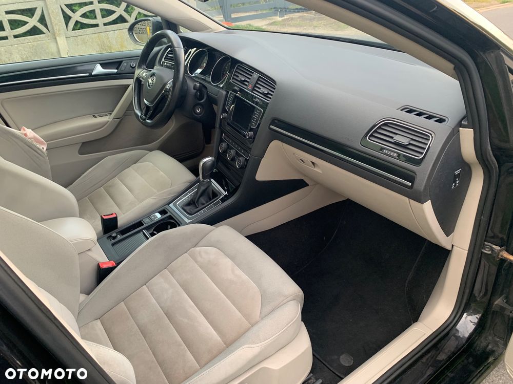 Volkswagen Golf 1.6 TDI DPF DSG Highline - 23