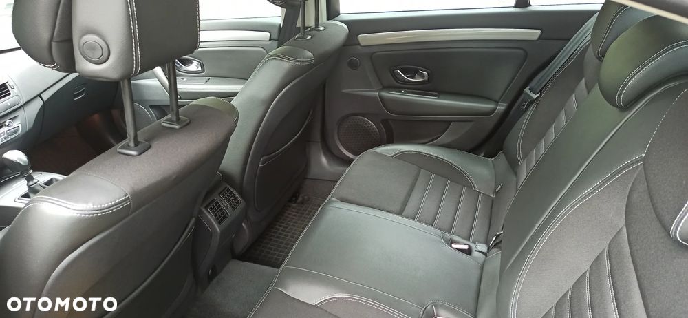 Renault Laguna 2.0 dCi Expression - 27