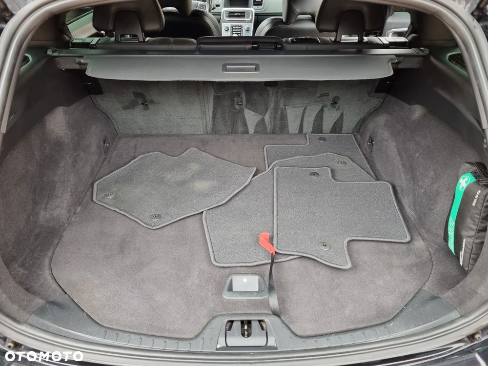 Volvo V60 D2 Drive-E Dynamic Edition (Momentum) - 25