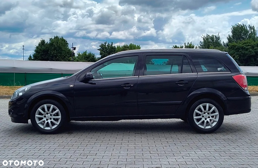 Opel Astra 1.8 Caravan Edition - 2