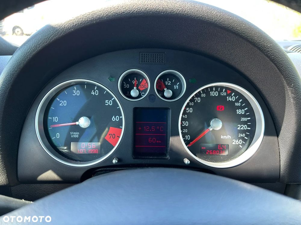 Audi TT Coupé 1.8T Quattro - 24