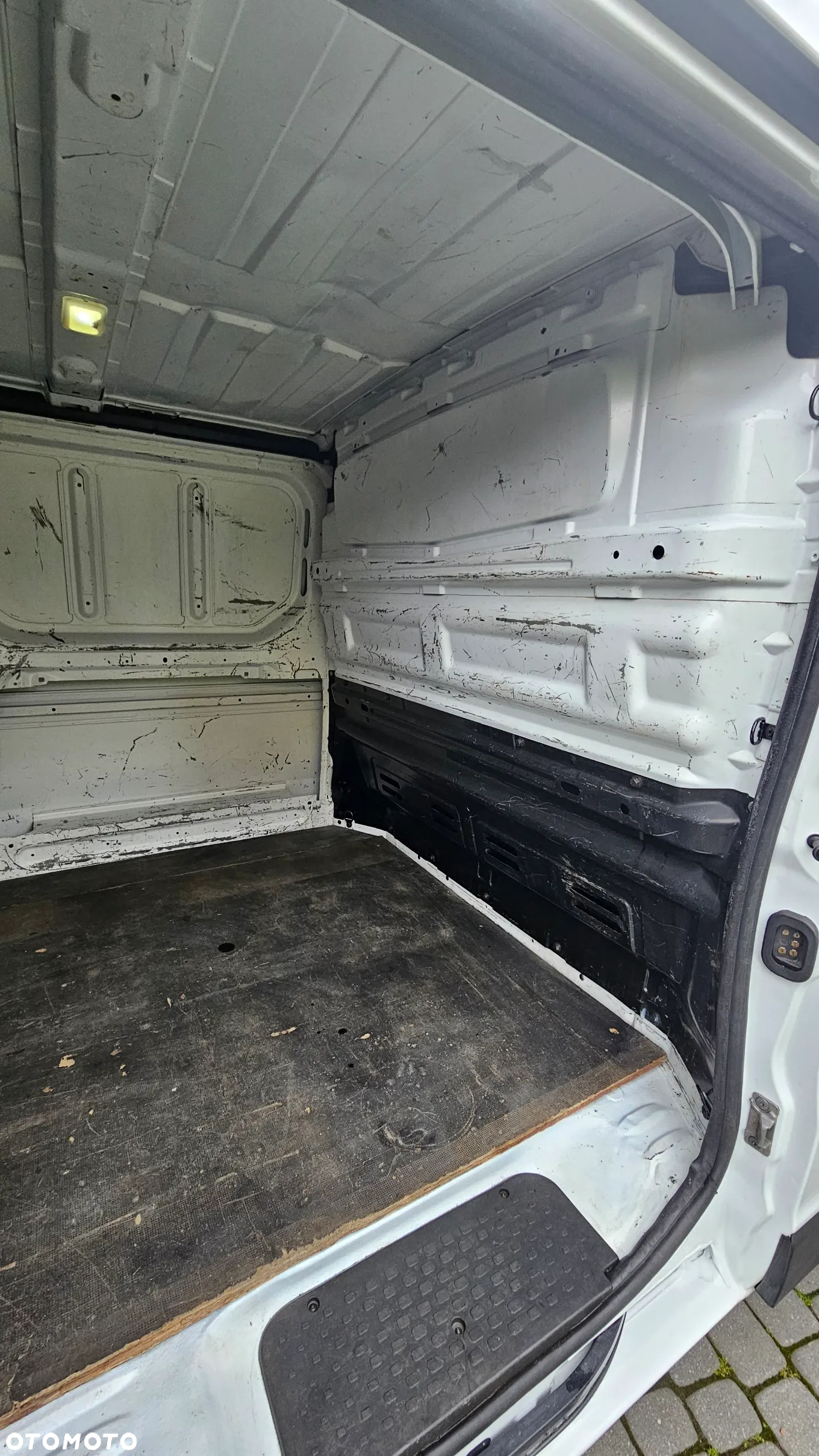 Renault Trafic - 26