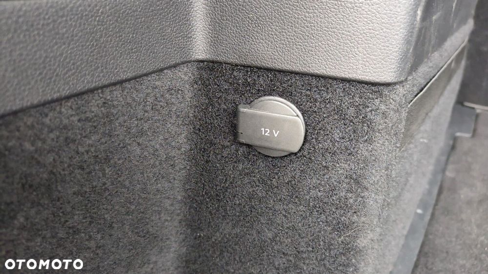 Volkswagen Touran - 37